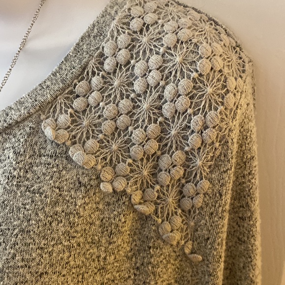 Studio JPR grey lightweight sweater with flared sleeves - Picture 3 of 5